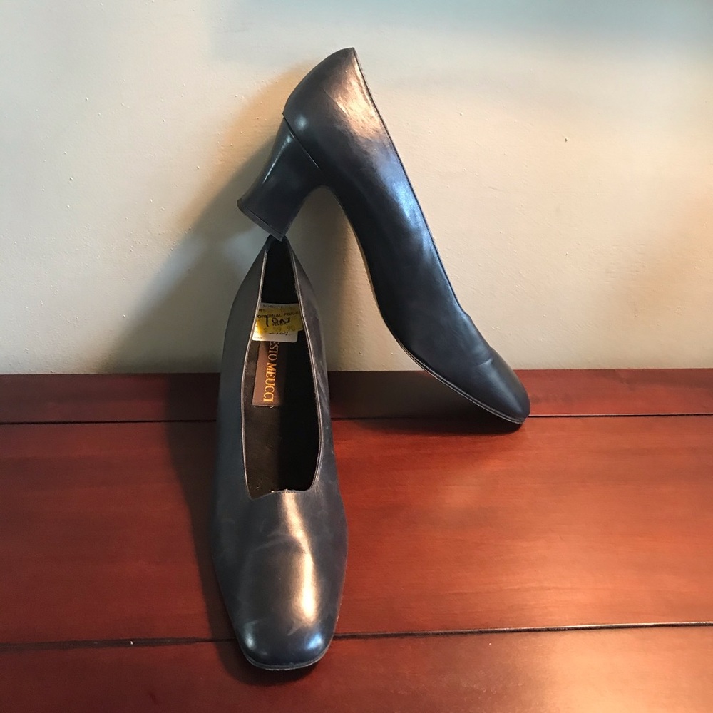 Vintage Sesto Meucci Navy Heels